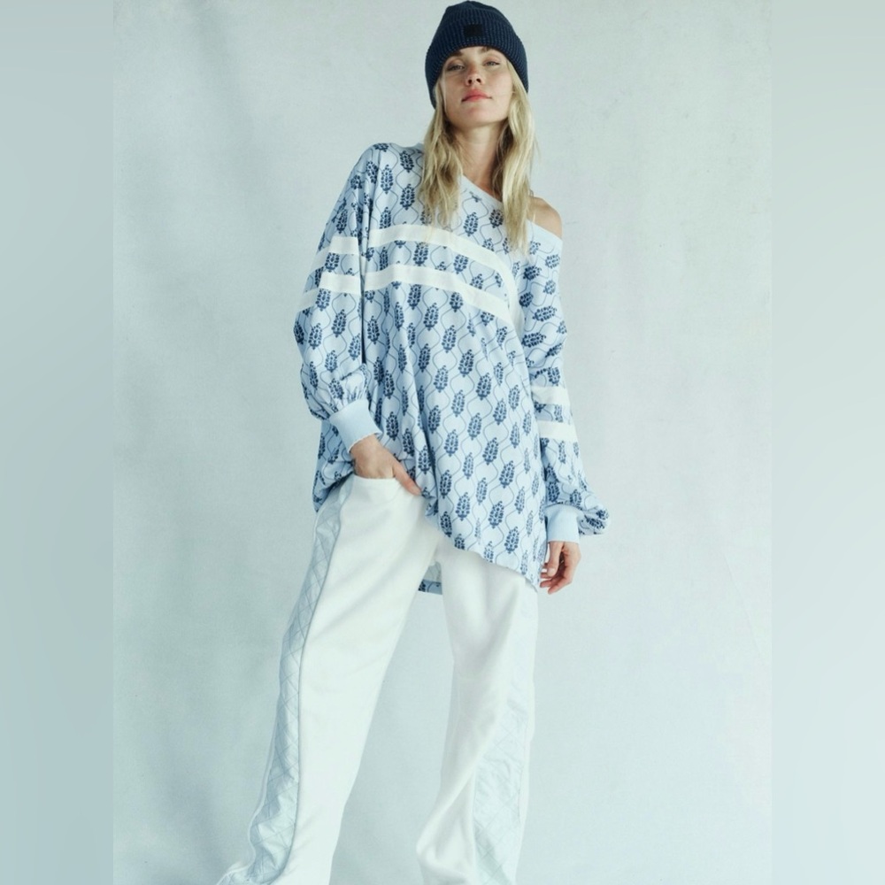 NWT FP Movement Post Up Logo Layer Sz M - Picture 3 of 9